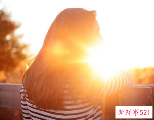 拍照姿势女有哪些的