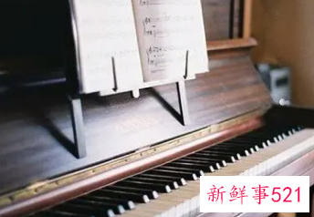 学习钢琴可开发智力培养耐力