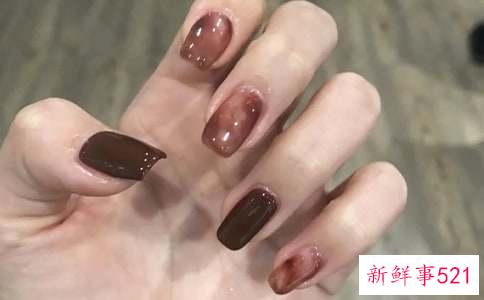 胖女孩怎么做美甲好看