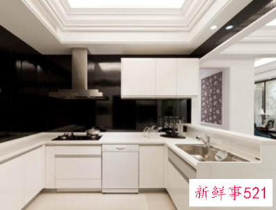 水槽和灶台能同一面吗