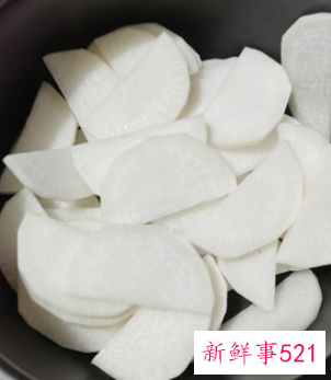 萝卜蘑菇汤的家常做法