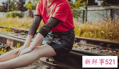 拍照姿势女有哪些的