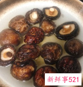 萝卜蘑菇汤的家常做法