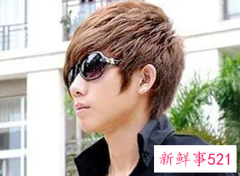 短发染什么颜色好看显白