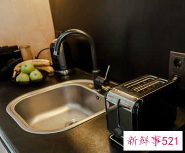 水槽和灶台能同一面吗