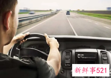 梦见自己开轿车啥意思