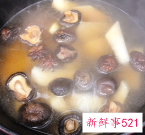 萝卜蘑菇汤的家常做法