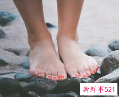 做梦梦见脚流血