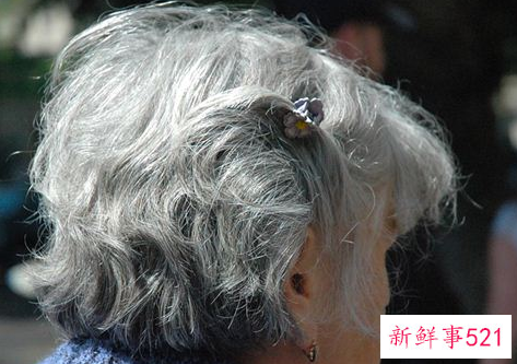 梦见自己老人死了是怎么回事