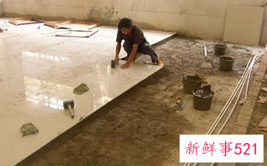 铺地板砖用什么沙合适