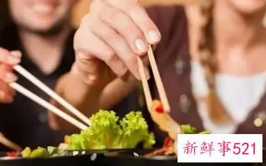 白领胡吃族午餐让位给午休