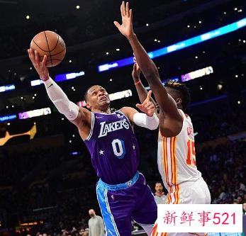 湖人转型成功豪取四连胜