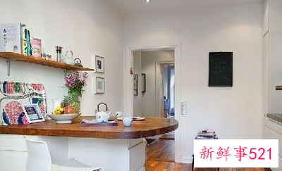 白色家具配什么颜色的墙纸