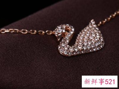 买什么礼物送女生最好