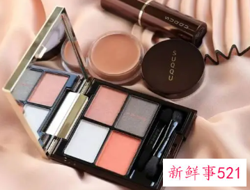 2022年秋季眼影流行色