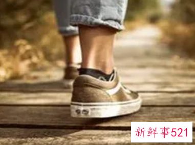 梦见鞋子找不到了是什么意思