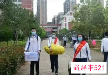 简单的高中学生代表开学演讲稿