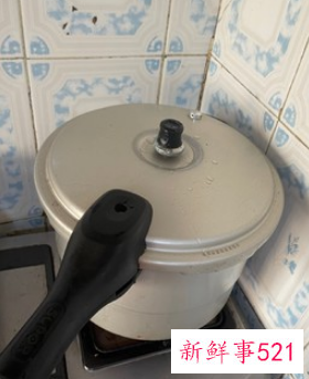 家常炖鸭子汤简单做法大全