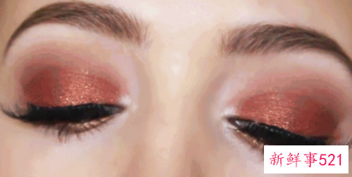 2022年秋季眼影流行色