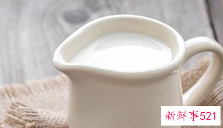 睡前喝牛奶会胖吗