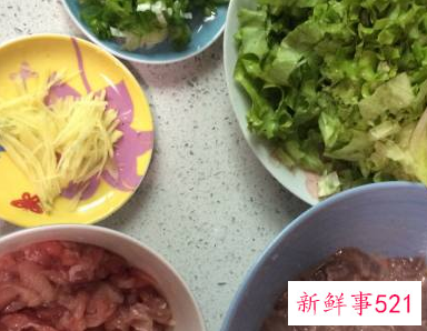 生滚鸡蛋粥做法