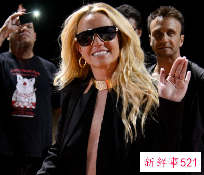 布兰妮为假装快乐在社交平台发文向粉丝道歉