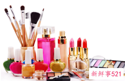 买什么礼物送女生最好