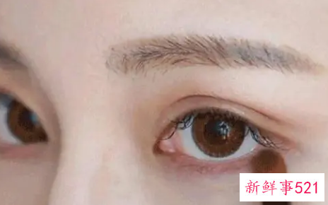 化妆师教你三招轻松画好眼线