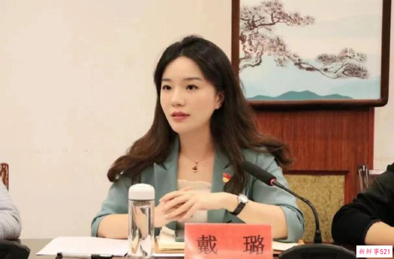 公职“四大美女”：东有扬州戴璐，西有成都陈枢，北有警花张津瑜，南有局长段颖，齐了！