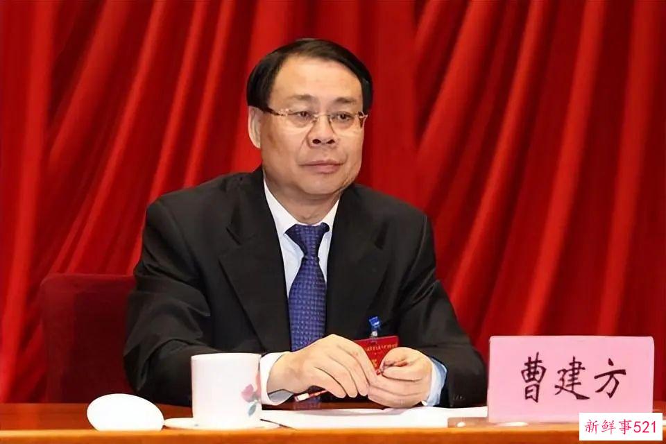 云南“美女书记”，靠给高官当情妇，晋升至正厅级，被抓时宣称：我喜欢走捷径