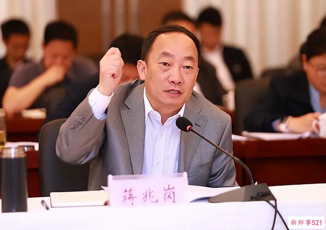 云南“美女书记”，靠给高官当情妇，晋升至正厅级，被抓时宣称：我喜欢走捷径