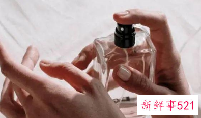 字节跳动开发香水品牌“EMOTIF”