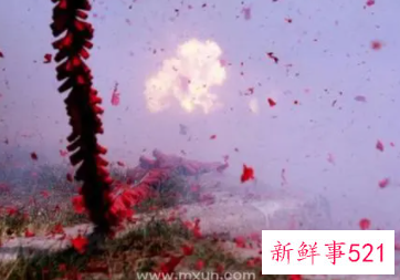 梦见别人拿炮竹炸有什么征兆