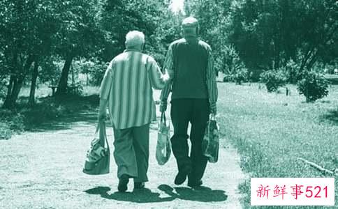 梦见爷爷给我钱是什么意思