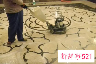 旧的大理石台面抛光