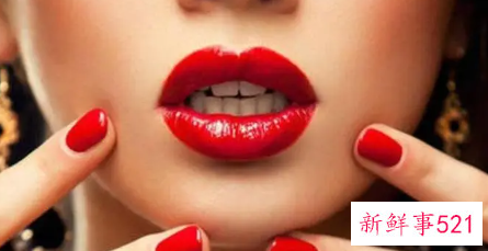 皮肤黑要涂什么颜色的口红