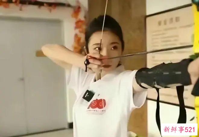 续集来了！张津瑜卫生间8分钟视频疯传，网友：比阳台的有看点