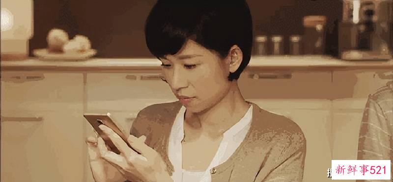 父亲看到15岁女儿聊天记录崩溃：裸聊猥亵一个月，被逼开房