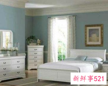 定制家具白色配什么色