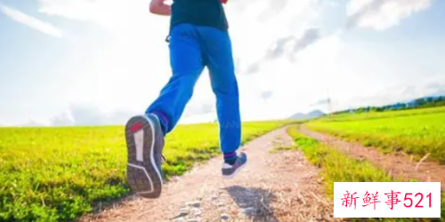 手掌容易出汗是什么原因