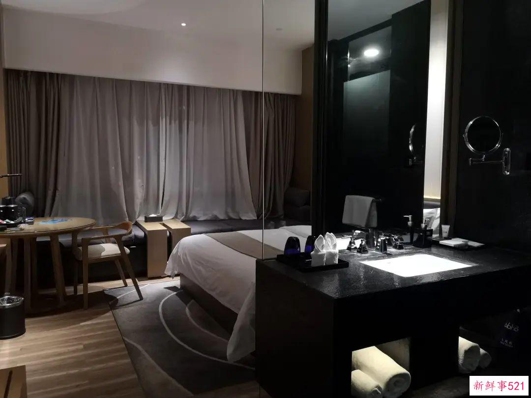 深圳“好色院长”，睡女律师、霸占5名女法官，被抓时，还在玩弄双胞胎