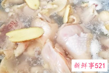 炖鸡汤最忌讳放三样东西