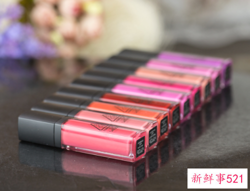 唇彩的使用方法