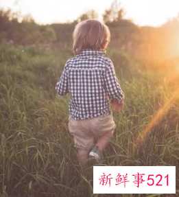 独一无二的名字男孩姓周