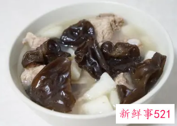 吃木耳放屁是怎么回事