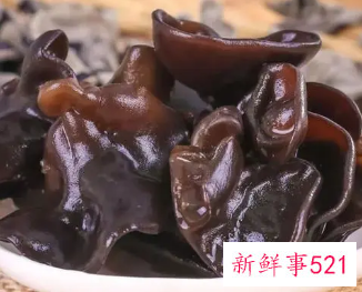 吃木耳放屁是怎么回事