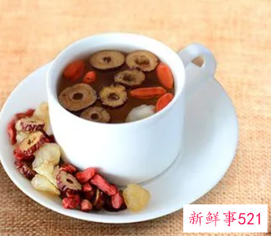 红枣枸杞泡水喝有什么好处