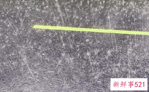 梦见下冰雹有什么意思