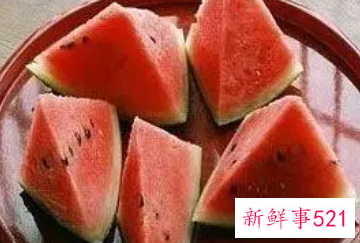 西瓜不能和哪些食物一起吃