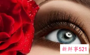 眼角是红色的怎么回事
